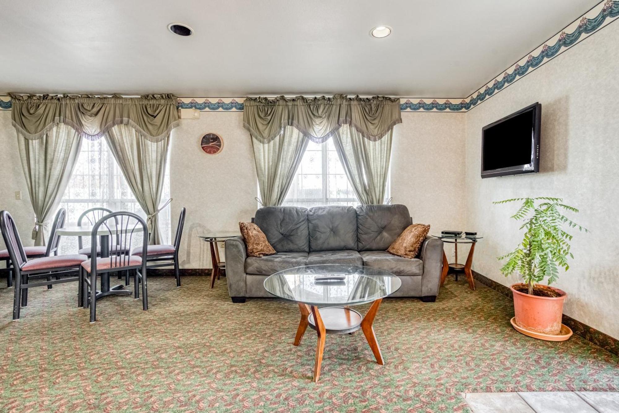 Oyo Hotel Wichita Falls I-44 Sheppard Airforce エクステリア 写真